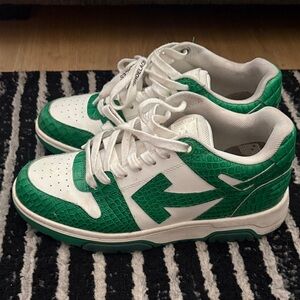 Off-White Kids White and Green Sneakers with Arrow Motif